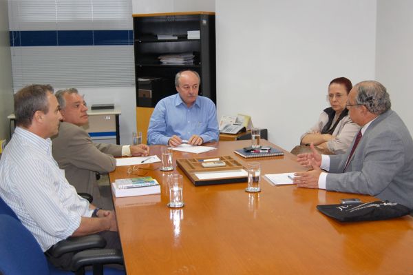 Sindat reúne-se com secretário de Estado da Fazenda
